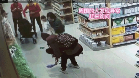 孩子王育儿顾问随时上线，海姆立克法全员必备